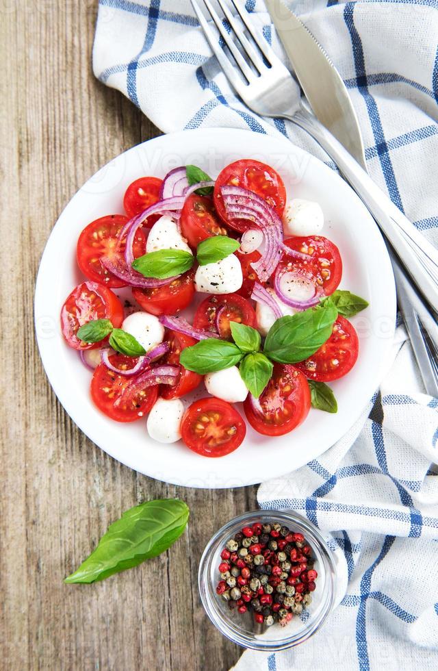 salade caprese italienne photo