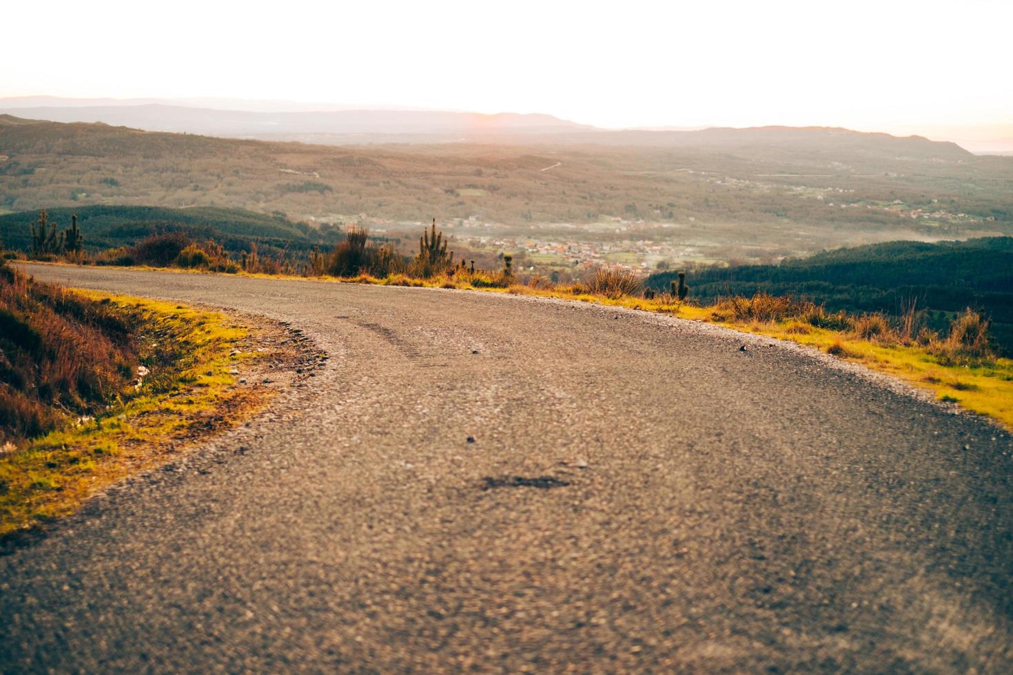 lignes de route vides photo