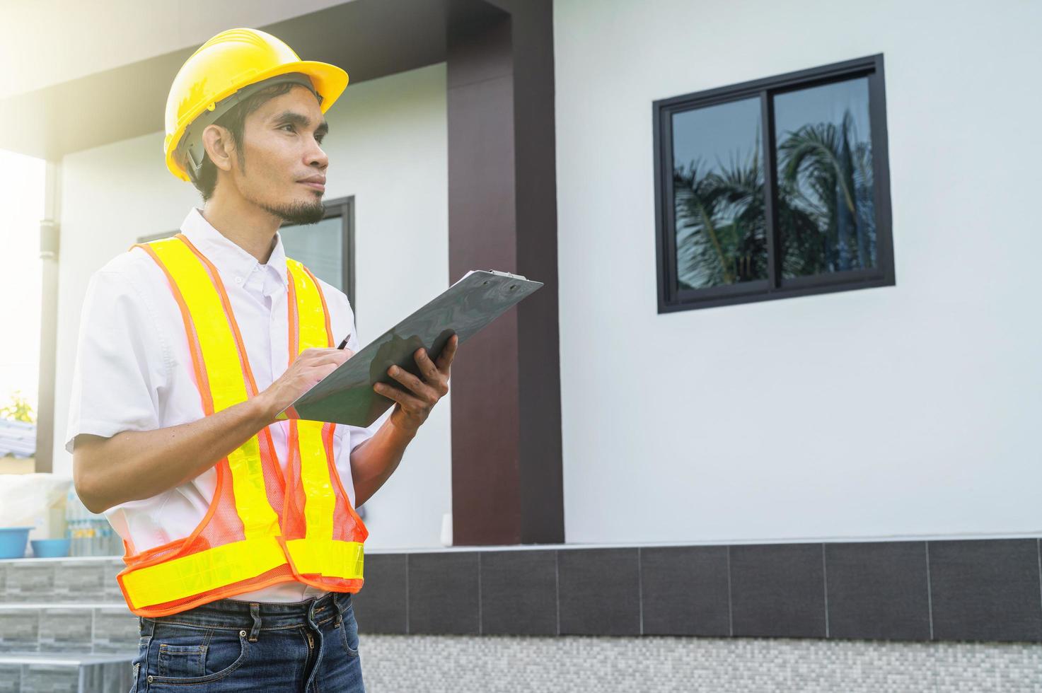 ingénieur inspection à domicile immobilier photo