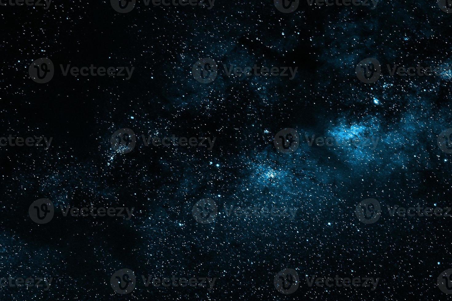 panorama de nuit de galaxie dramatique bleu verdâtre de l'espace de l'univers de la lune sur le ciel nocturne photo