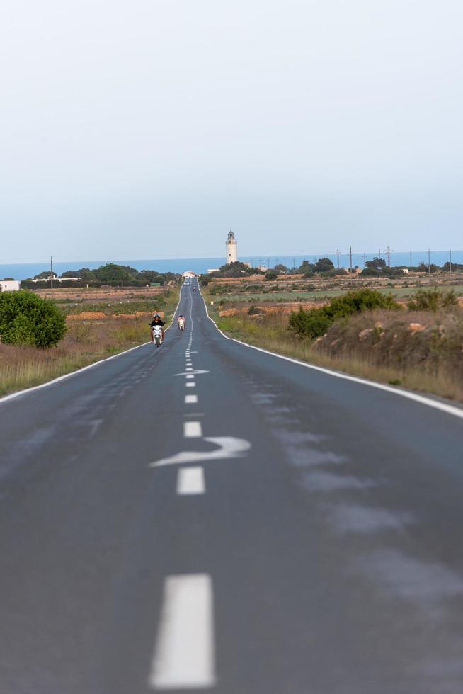 formentera, espagne 2021 - route du phare de la mola en été photo