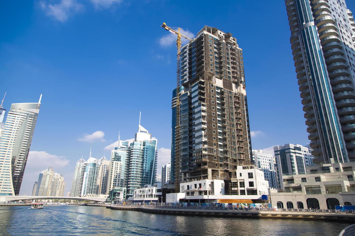 Dubaï, Émirats Arabes Unis 2014 - gratte-ciel modernes dans la marina de Dubaï photo