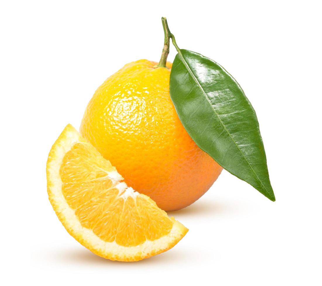 oranges isolés sur fond blanc photo