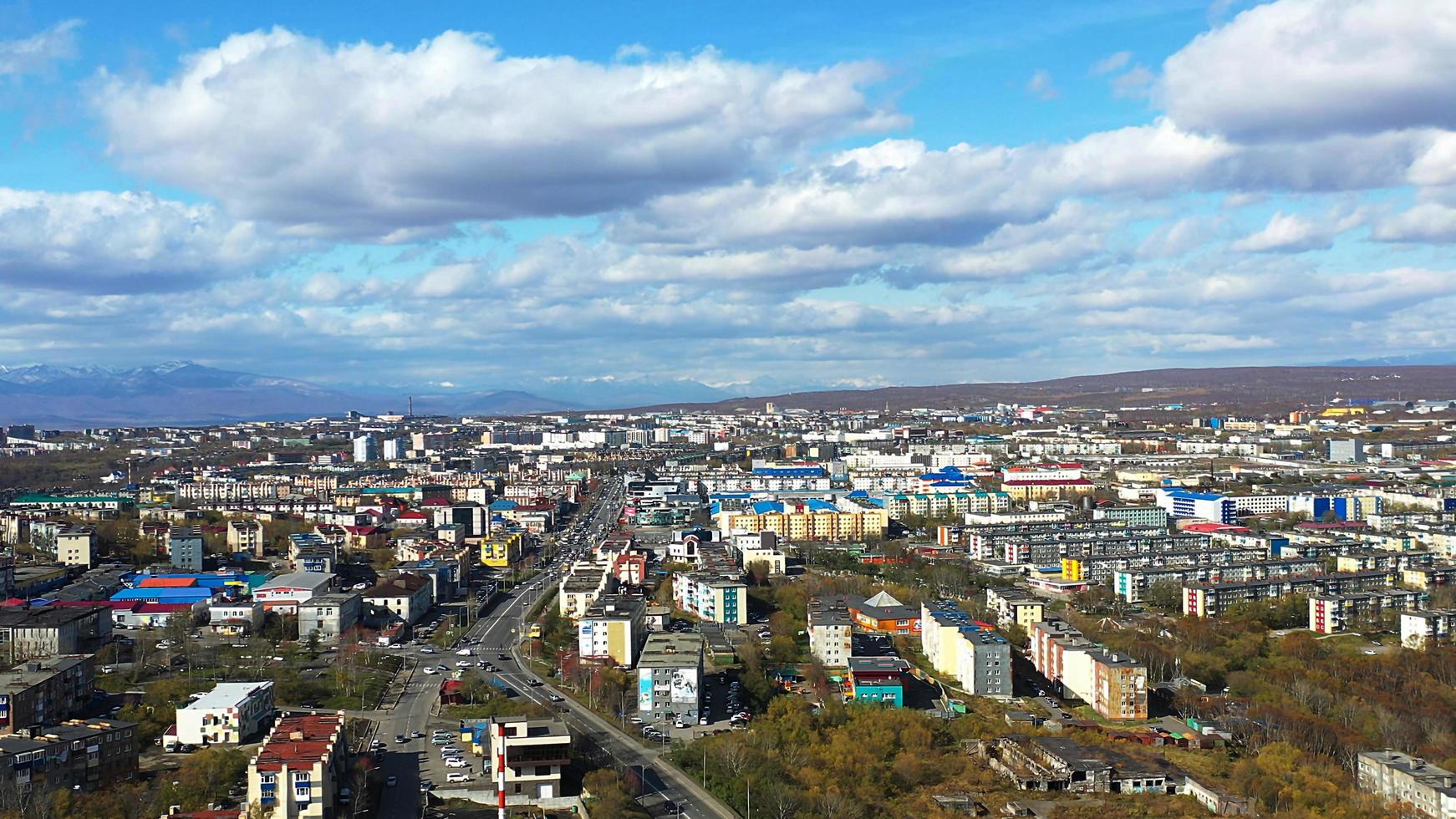 vue aérienne du paysage urbain de petropavlovsk-kamchatsky photo