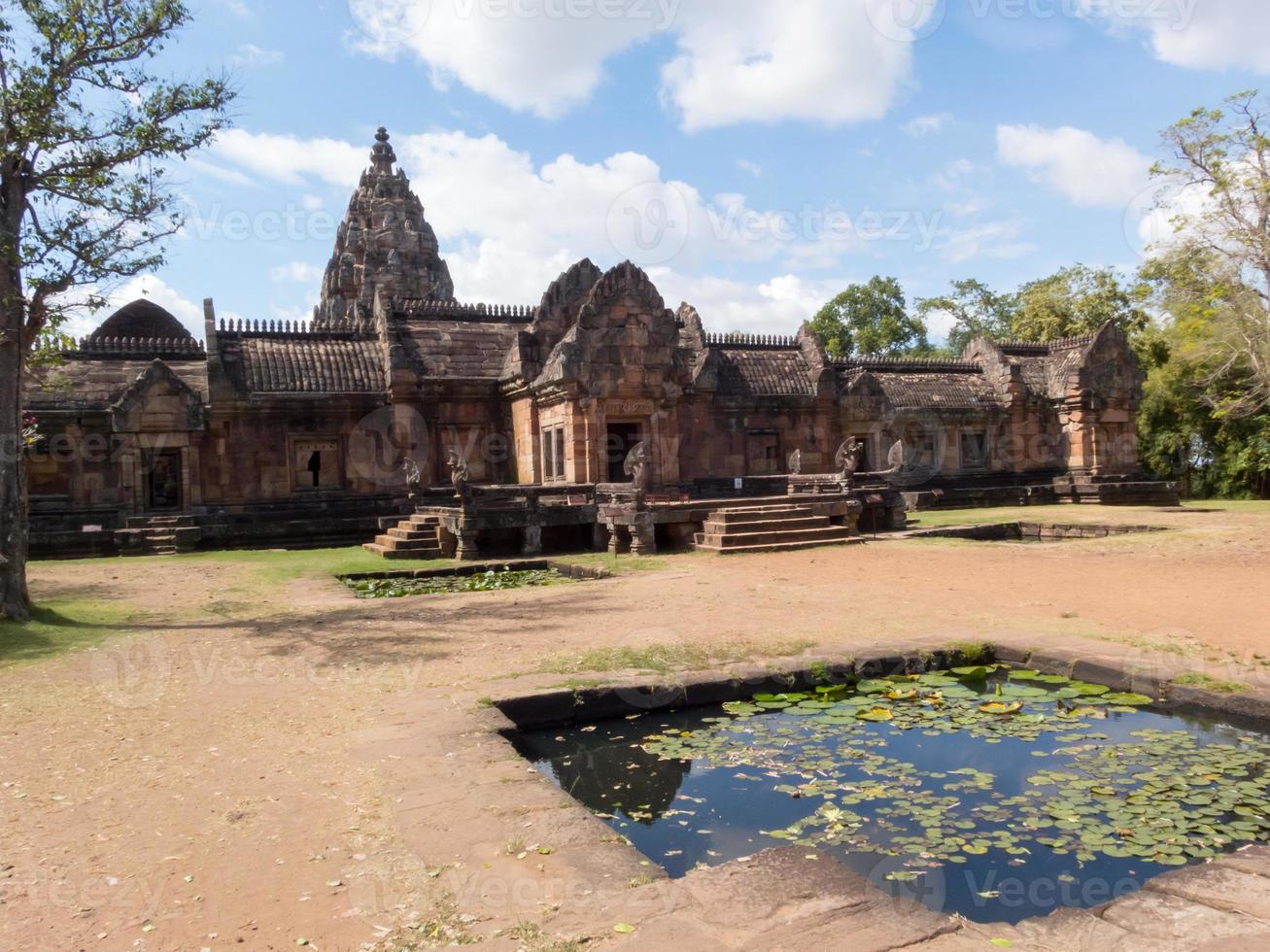 Phanom Rung historique château de parkis rock architecture ancienne il y a environ mille ans à buriram provincethailand photo