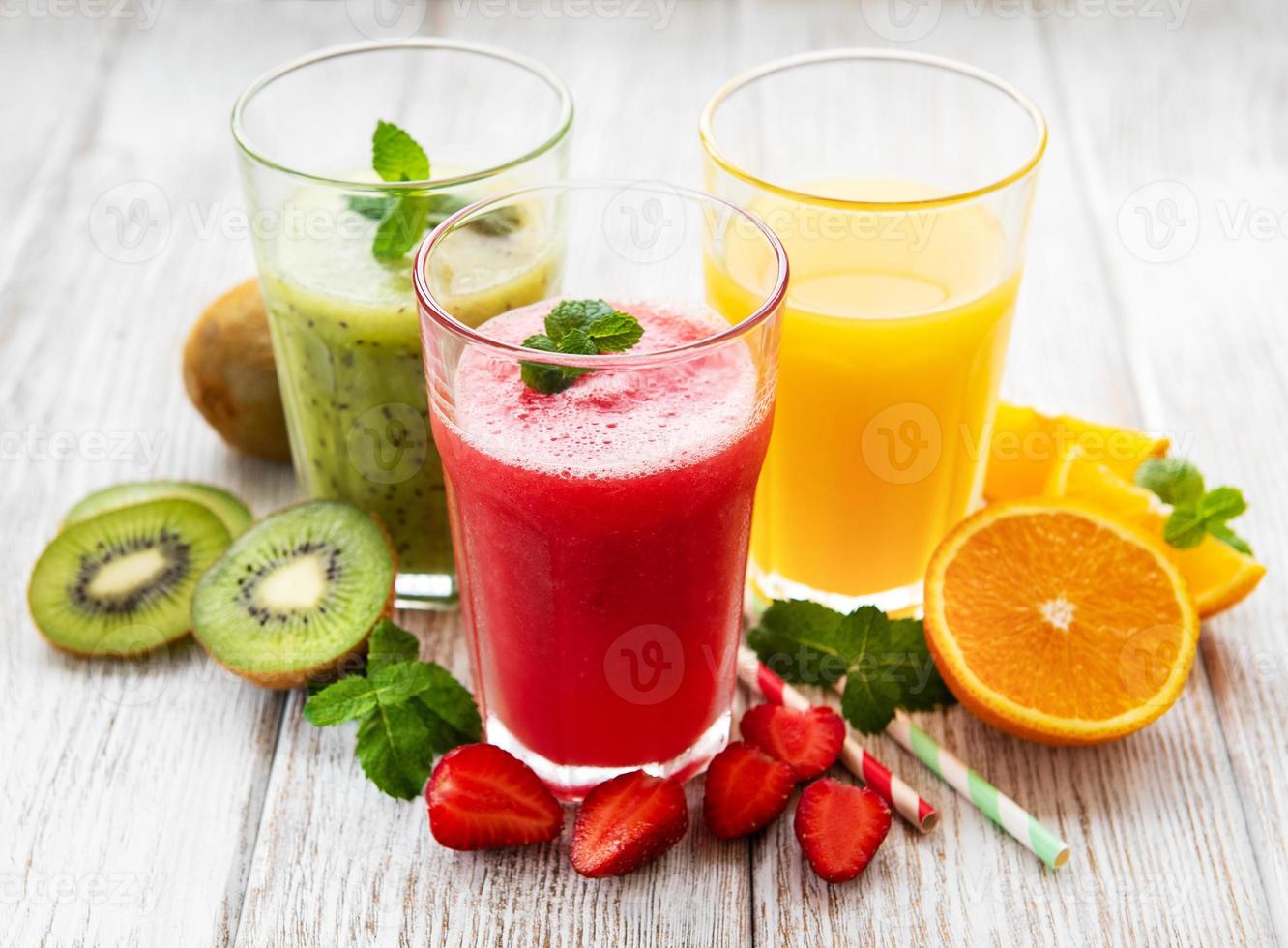 smoothies aux fruits sains photo