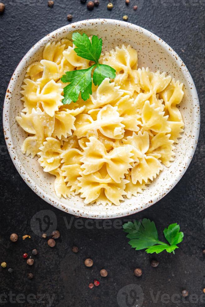 farfalle pâtes blé dur arcs forment repas nourriture fond photo