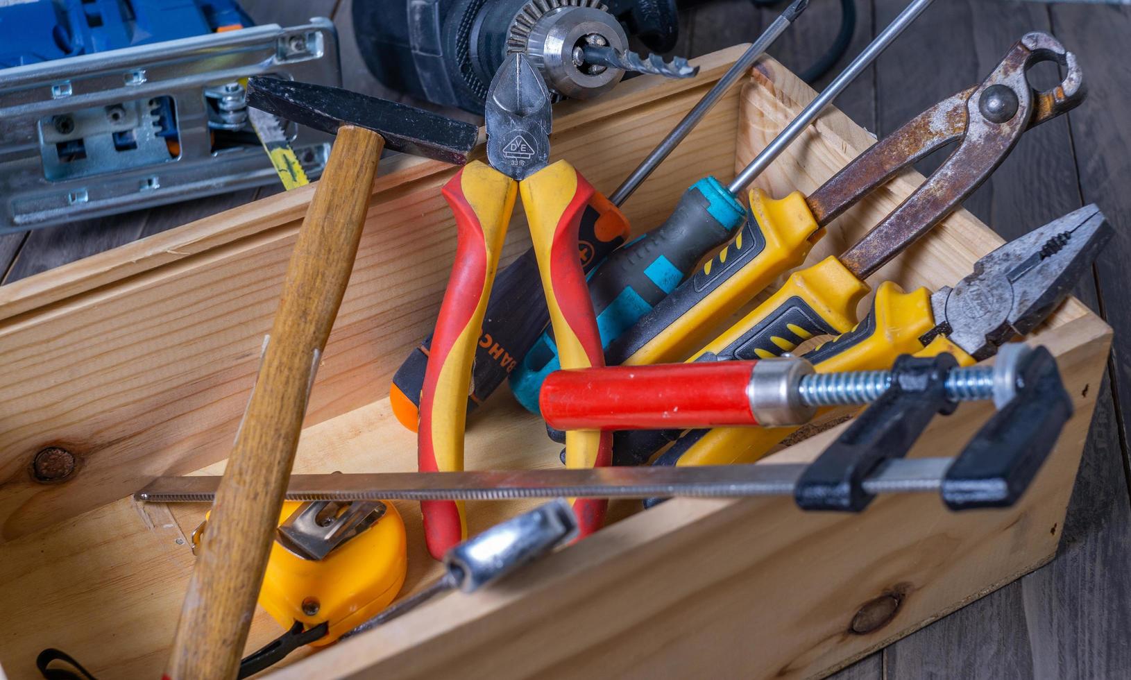 outils utilisés pour le bricolage à la maison 4915255 Photo de