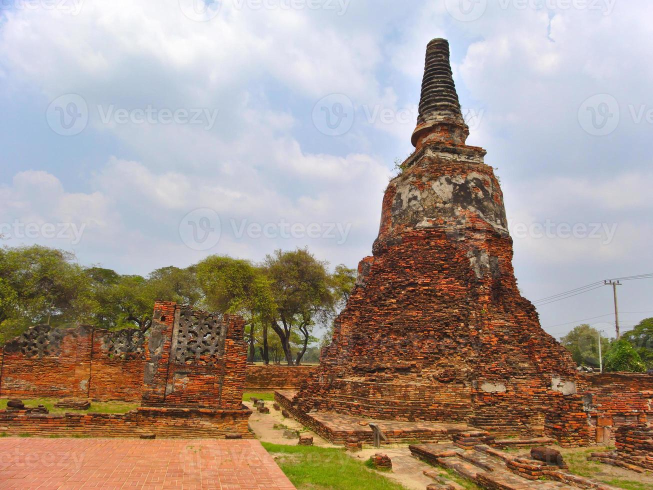 temple wat phra sri sanphet le temple sacré est le temple le plus sacré du grand palais de l'ancienne capitale de la thaïlande ayutthaya. photo