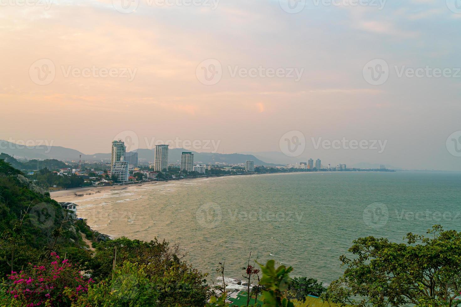 hua hin city scape skyline en thaïlande photo