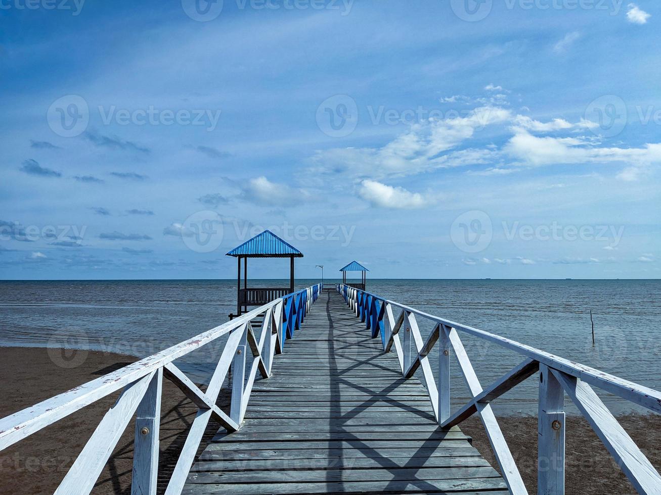 belles photos du paysage sur la côte d'ambalat, kalimantan oriental, indonésie