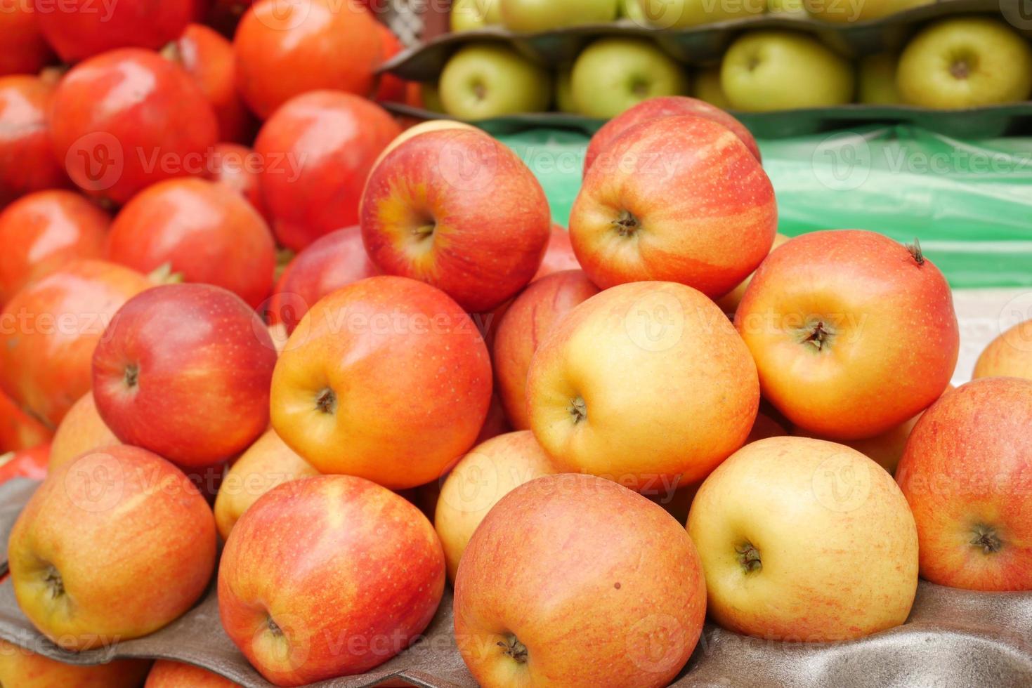 Close up of fresh apple i afficher à vendre photo