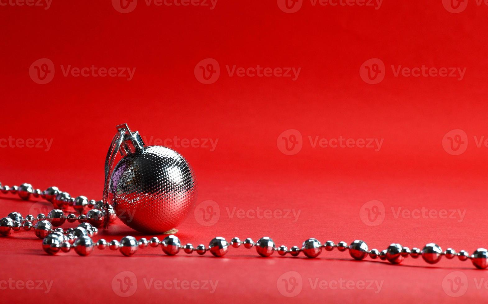 boules de noël avec des ornements photo