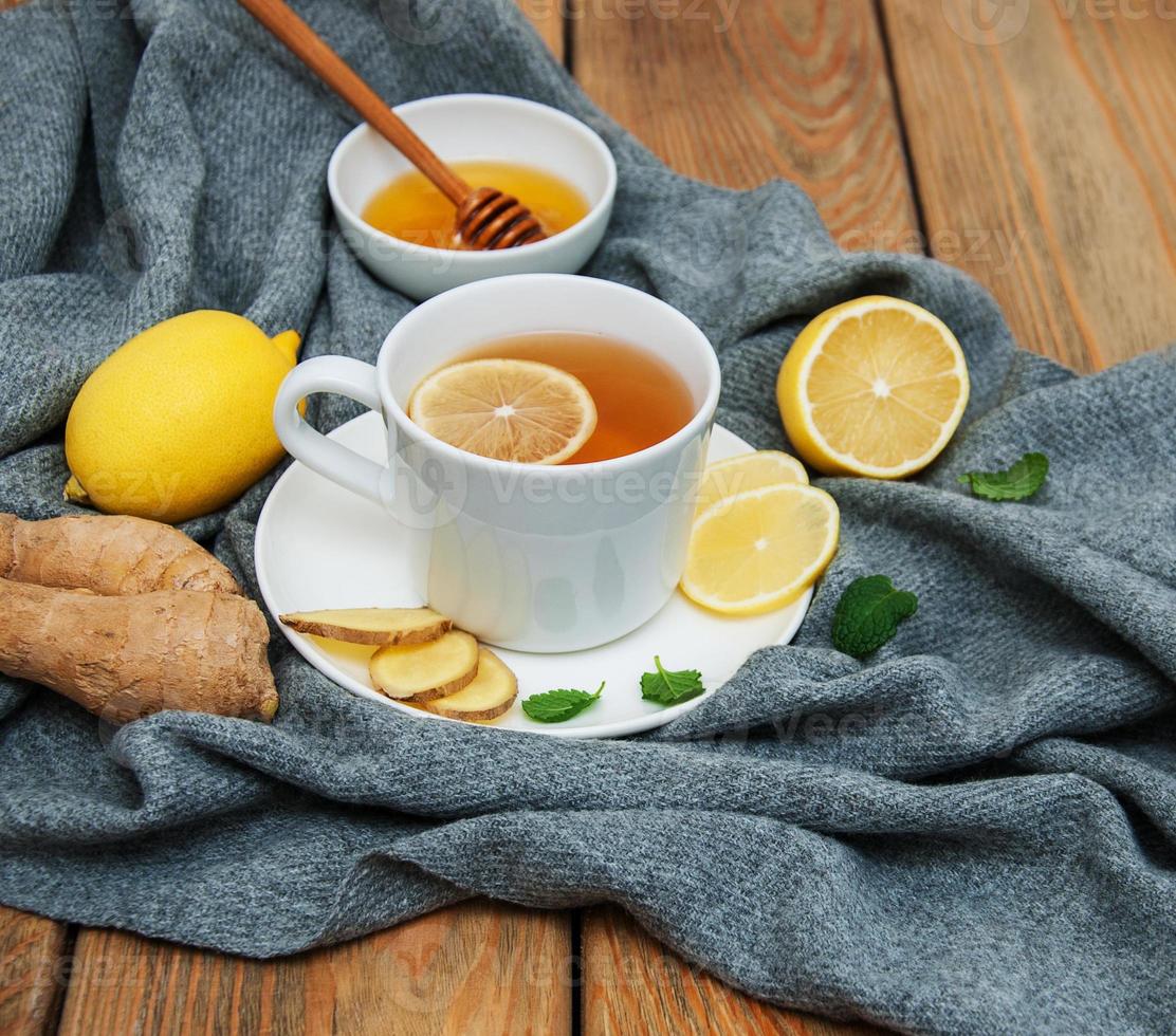 tasse de thé au citron et au gingembre photo