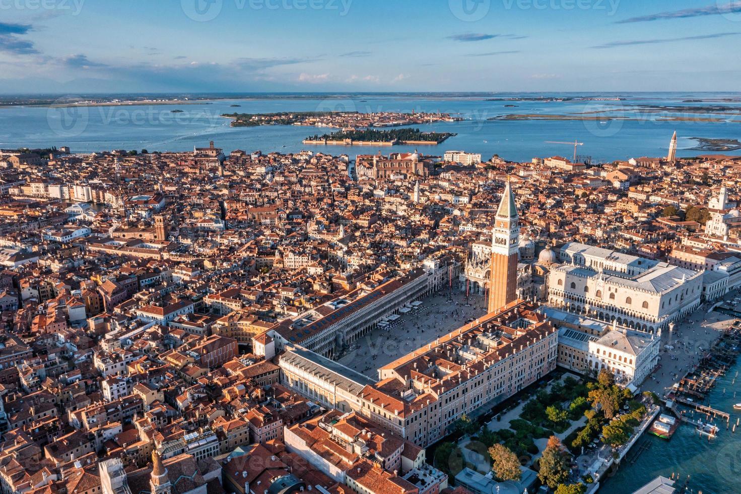 vue aérienne de l'emblématique place san marco photo