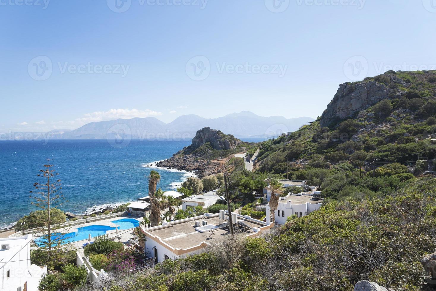 la mer et les montagnes de Crète. photo