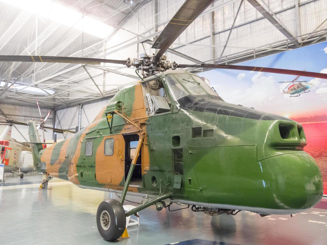 Royal Thai Air Force Museum Bangkok 18 août 2018 Plan de contrôle et avion de direction le 18 août 2018 en Thaïlande. photo