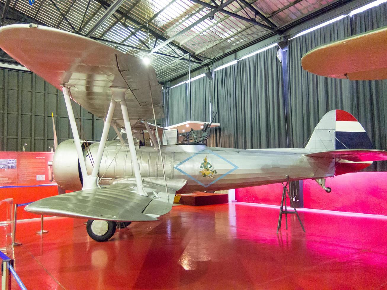 Royal Thai Air Force Museum Bangkok18 août 2018 à l'intérieur du bâtiment montre l'avion pour l'apprentissage. le 18 août 2018 en thaïlande. photo