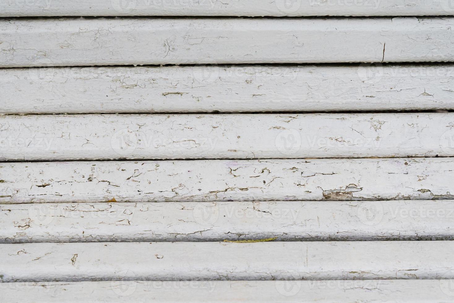 fond de planche de bois rustique peint uni gris ou blanc qui peut être horizontal ou vertical. photo