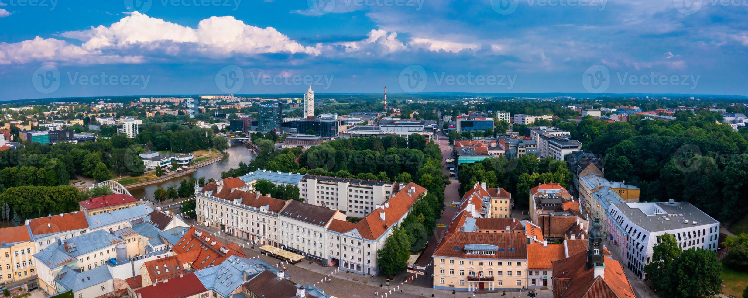 paysage urbain de la ville de tartu en estonie. photo