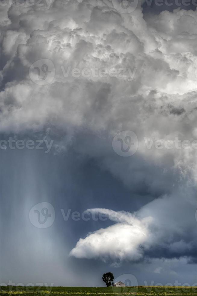 nuages de tempête des prairies canada photo