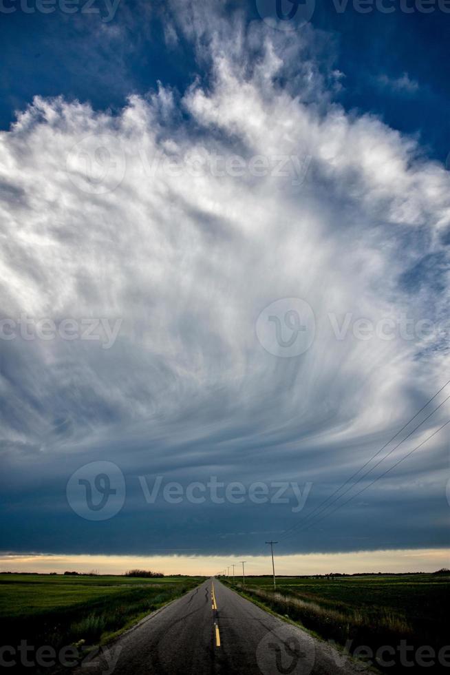 nuages de tempête des prairies canada photo