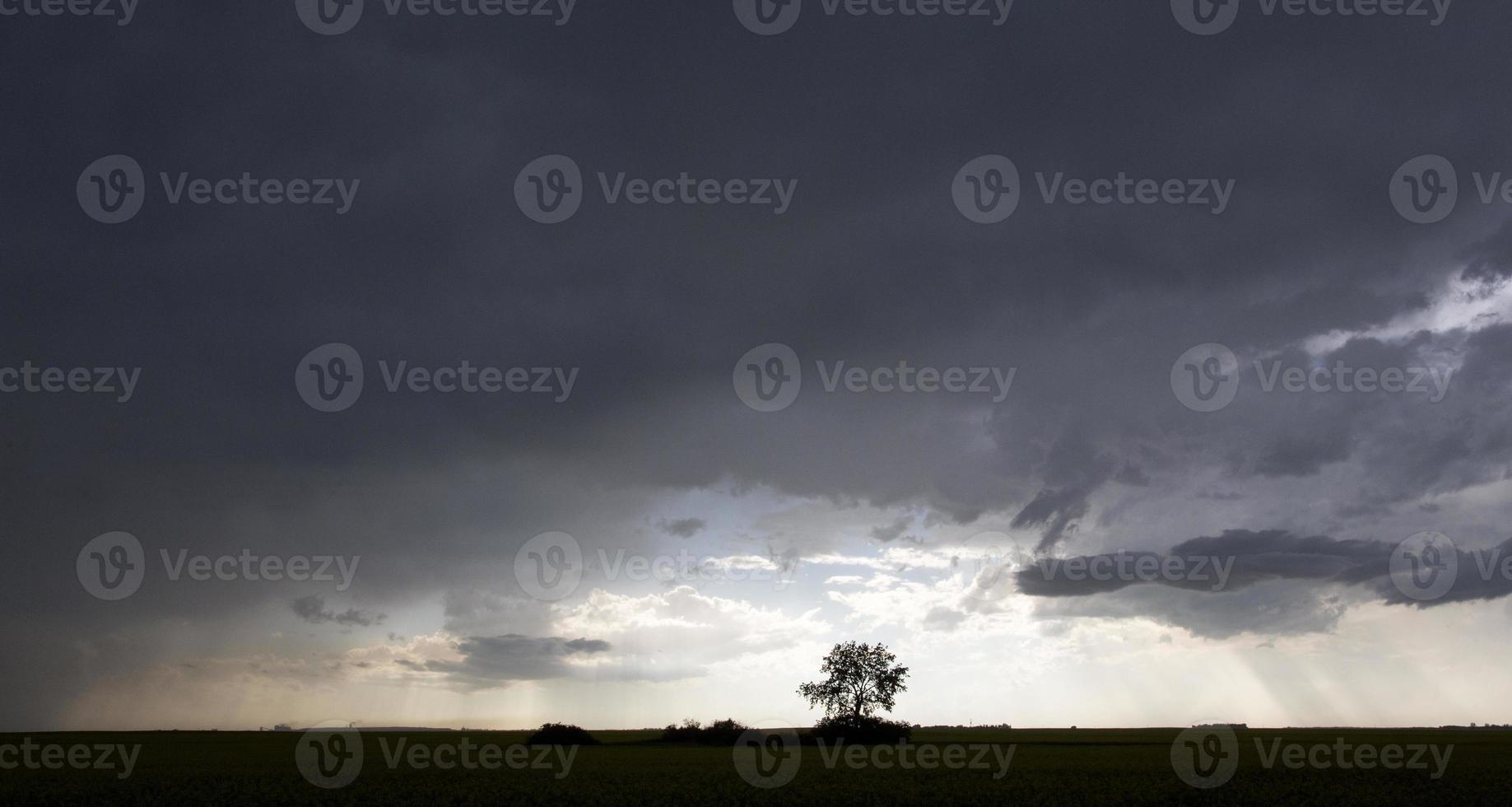 nuages d'orage des prairies photo