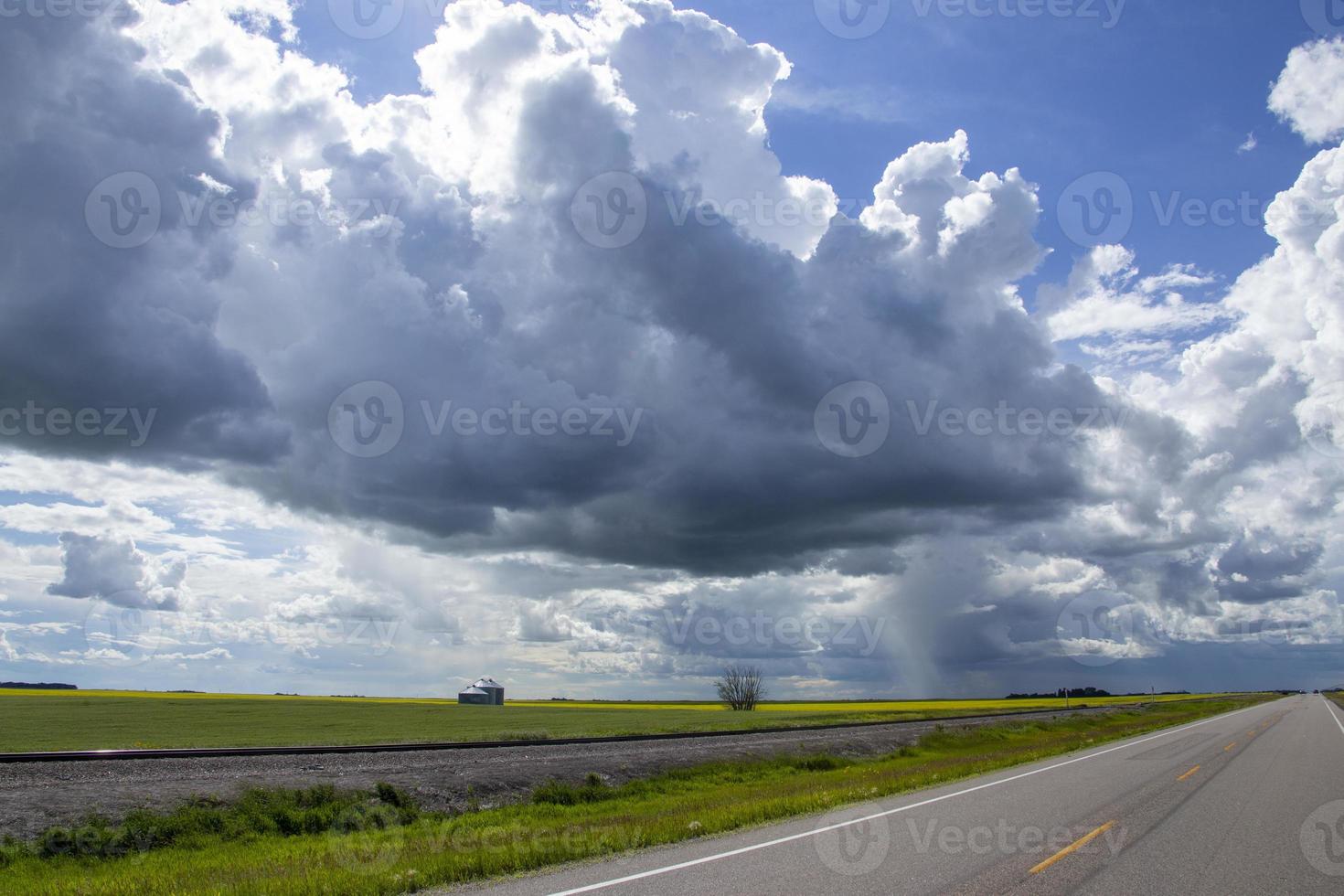 nuages de tempête des prairies canada photo