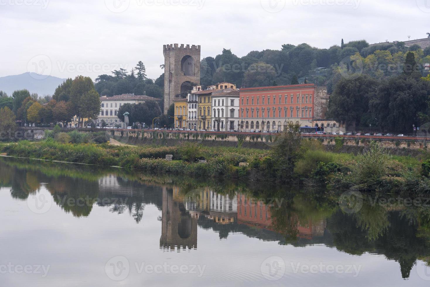 torre san niccolo près du fleuve arno i à florence, photo