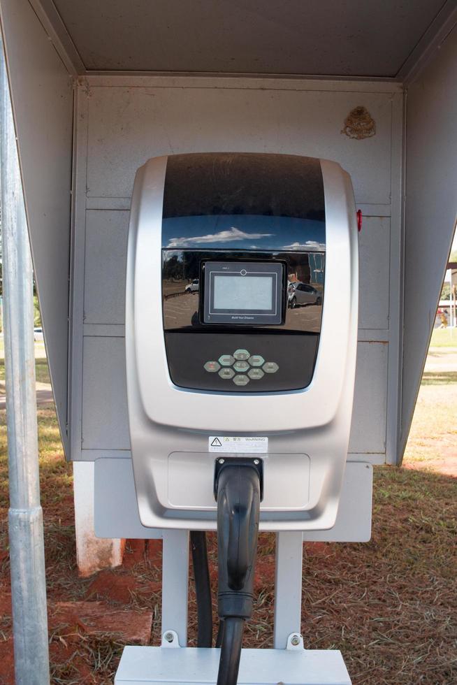 brasilia, df brésil, 18 janvier 2022 nouveau chargeur de voiture électrique dans la ville de brasilia photo