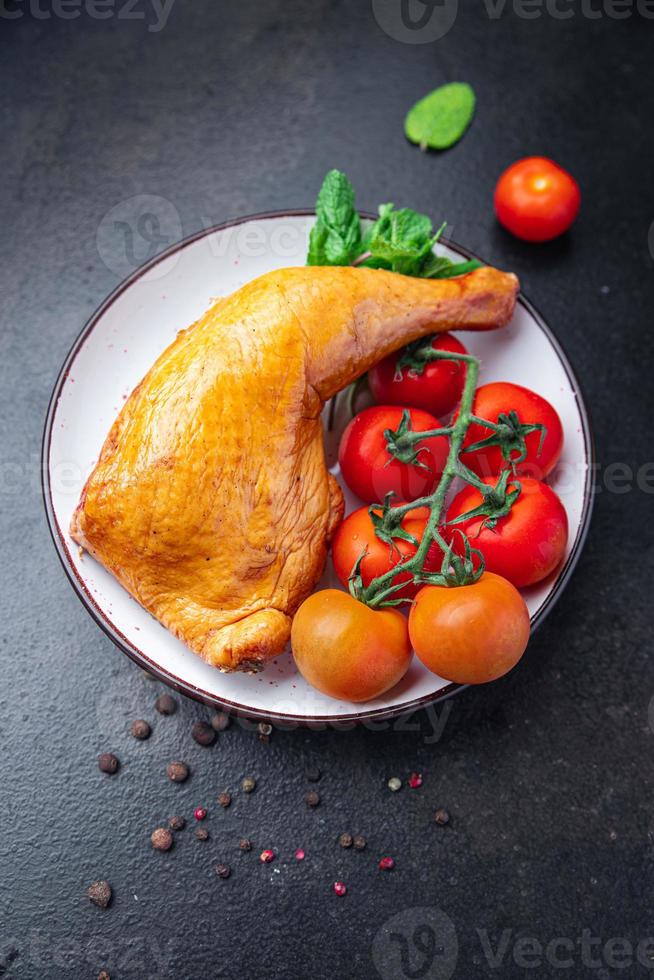 viande de poulet jambe frite volaille fumée repas fond de nourriture photo