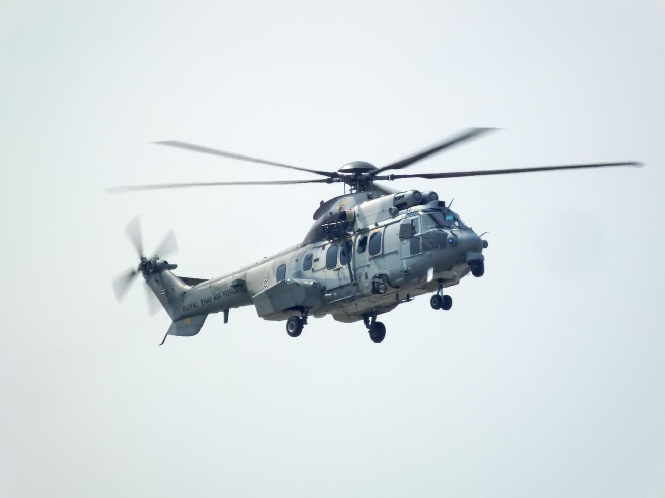 armée de l'air royale thaïlandaise don muang bangkok thaïlande12 janvier 2019journée nationale des enfants le spectacle aérien et le spectacle aérien de l'armée de l'air royale thaïlandaise. sur bangkok thailand12 janvier 2019. photo