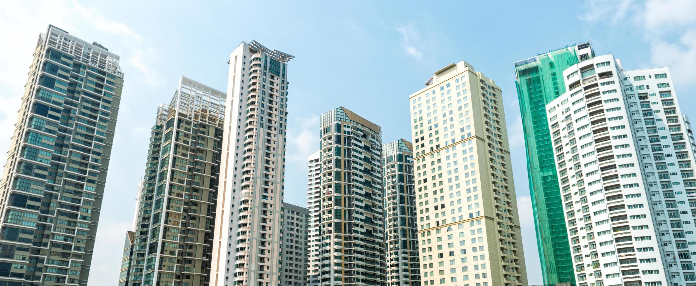 modèle de balcon de bâtiment en thaïlande photo