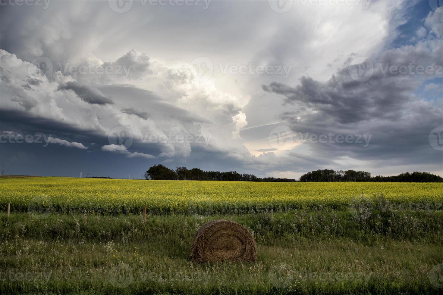 nuages d'orage saskatchewan photo