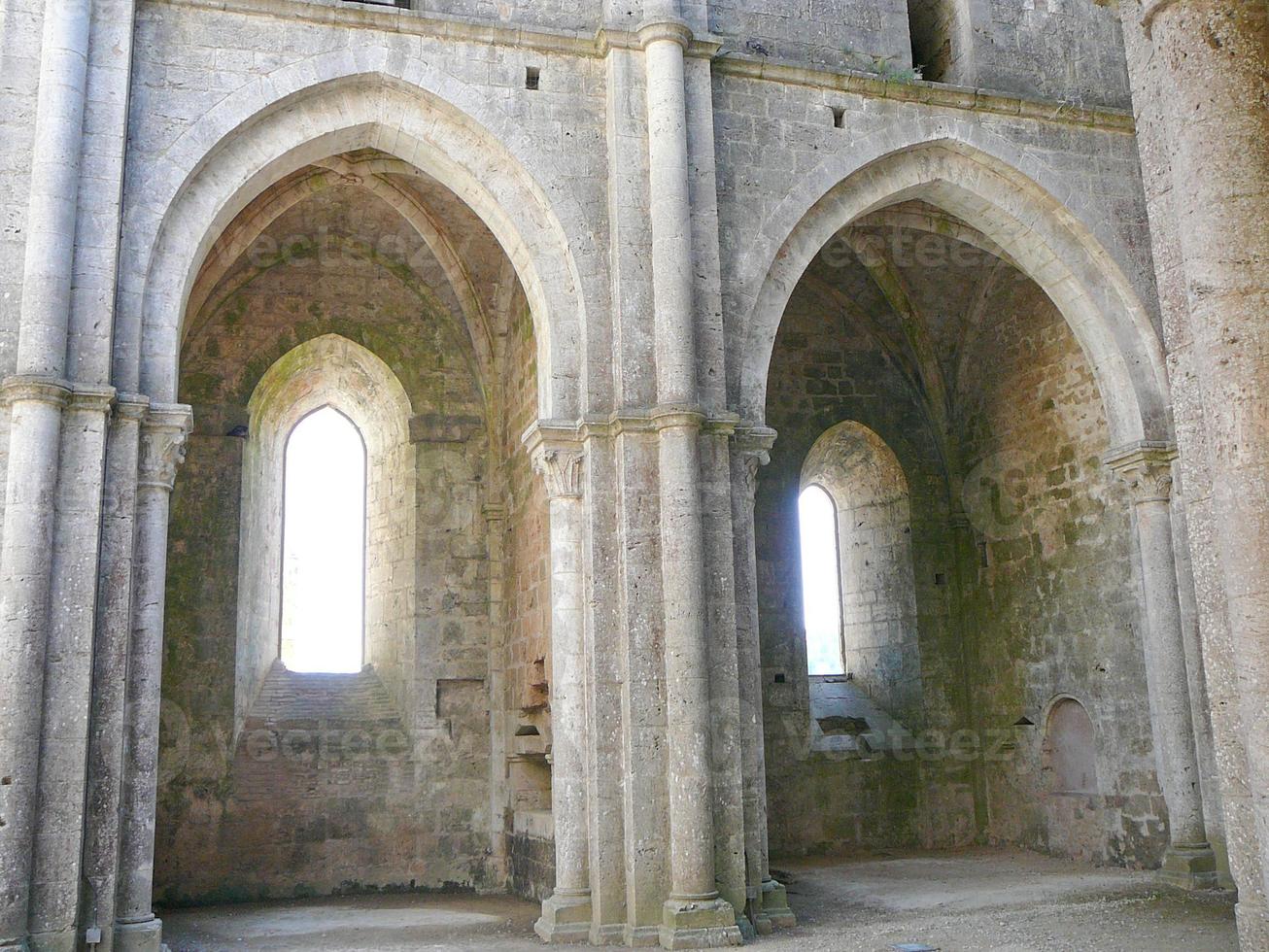 abbaye de san galgano photo