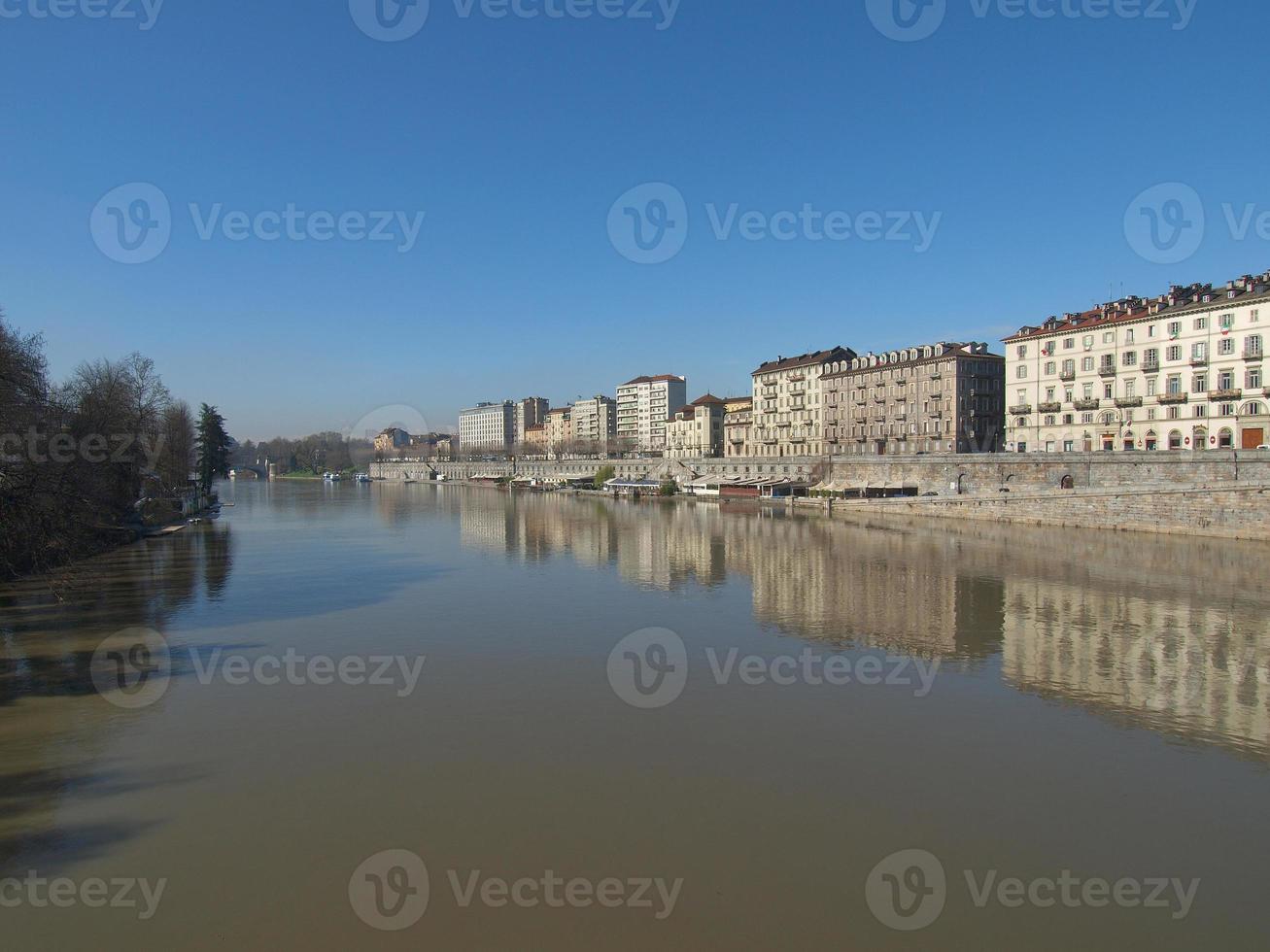 fleuve po, turin photo