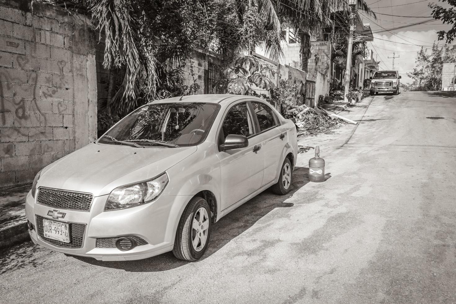 playa del carmen mexique 02. février 2022 voiture argentée mexicaine à donaldo colosio playa del carmen mexique. photo