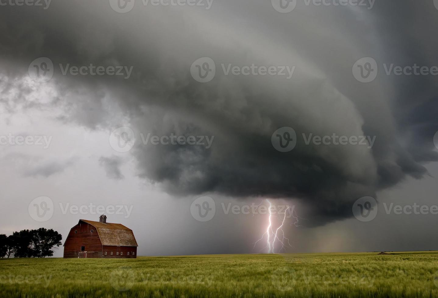 nuages d'orage des prairies photo