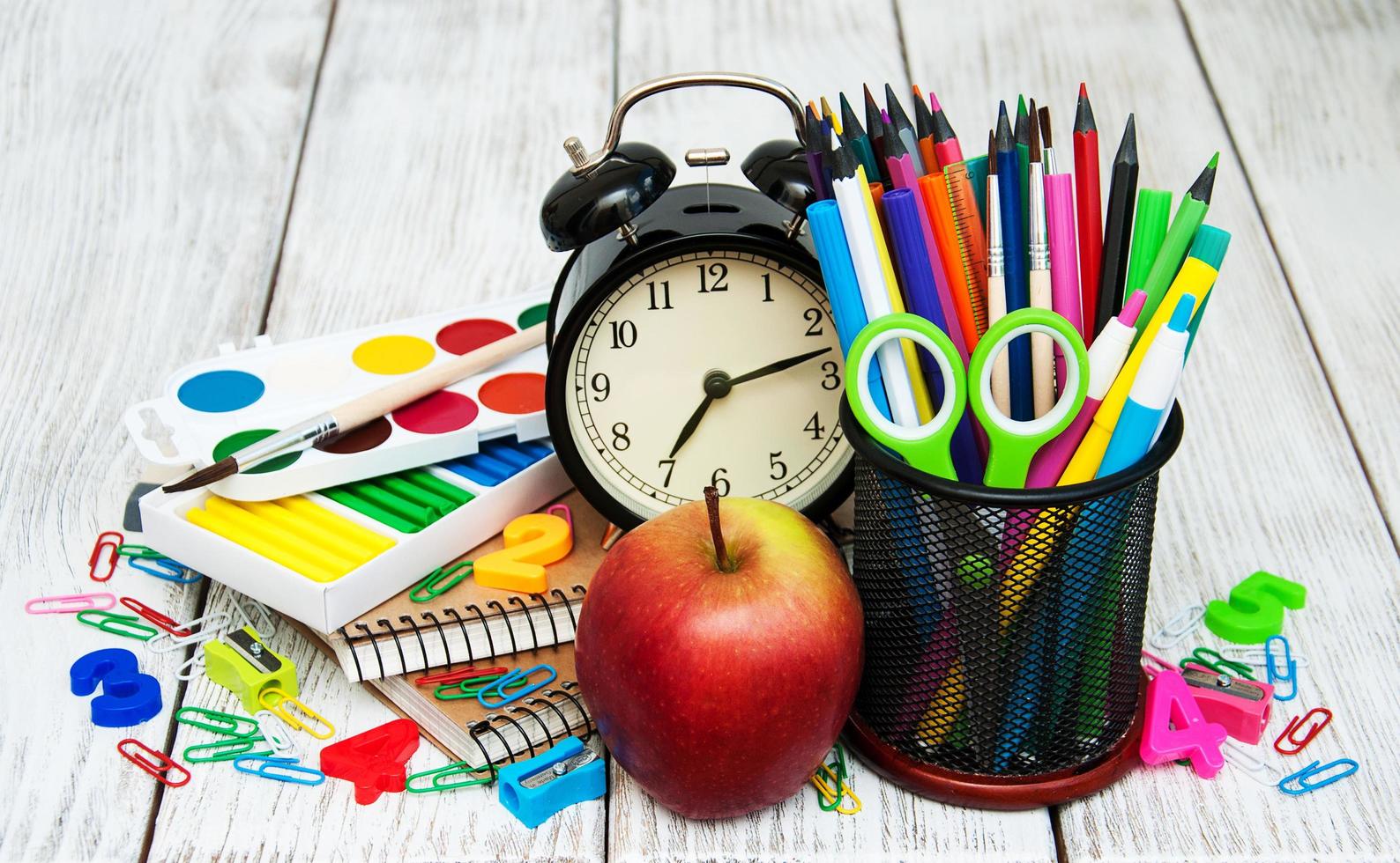 fournitures de bureau scolaire photo