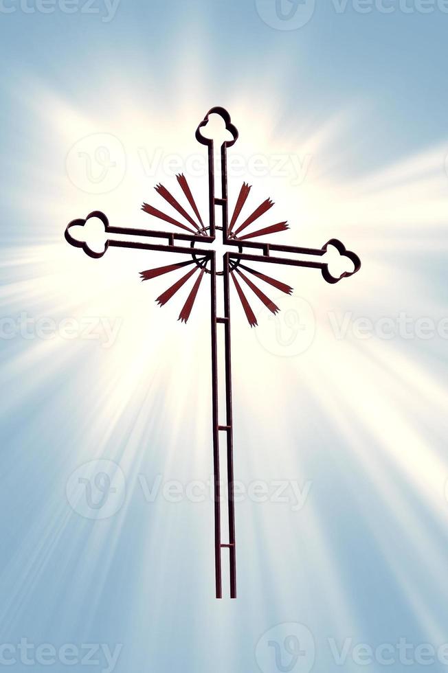 croix religieuse sur un ciel bleu vif. croix puissante.croix d'une église orthodoxe sur un ciel bleu vif. photo