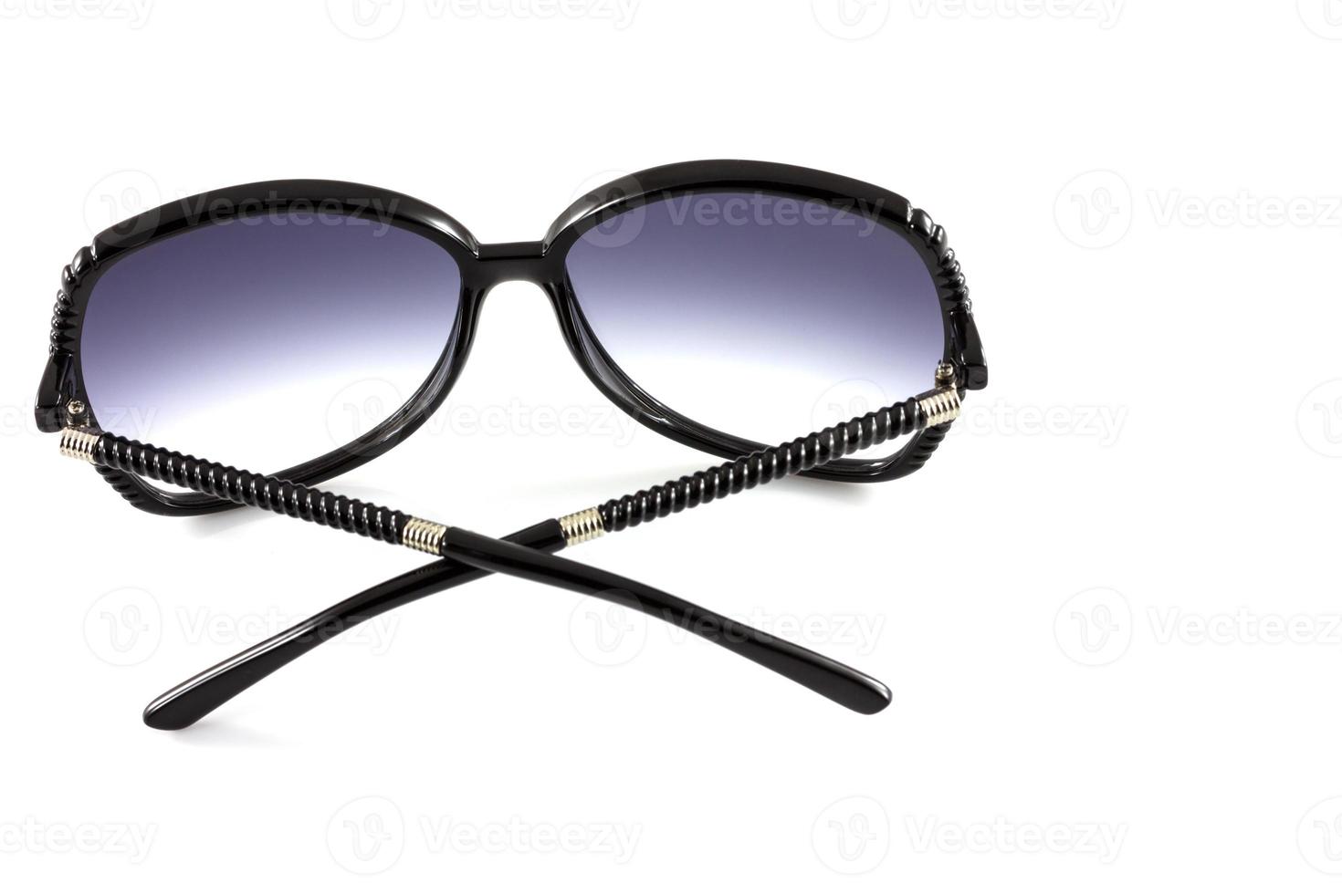 Lunettes de soleil mode noir isoler sur fond blanc photo