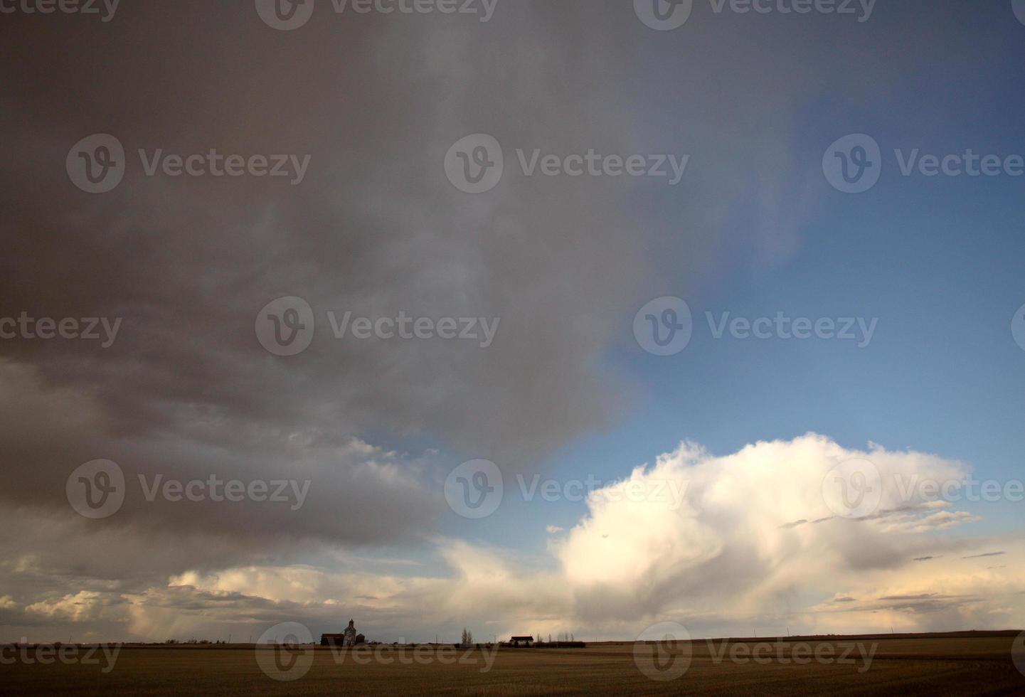 vue panoramique sur les prairies de la saskatchewan photo