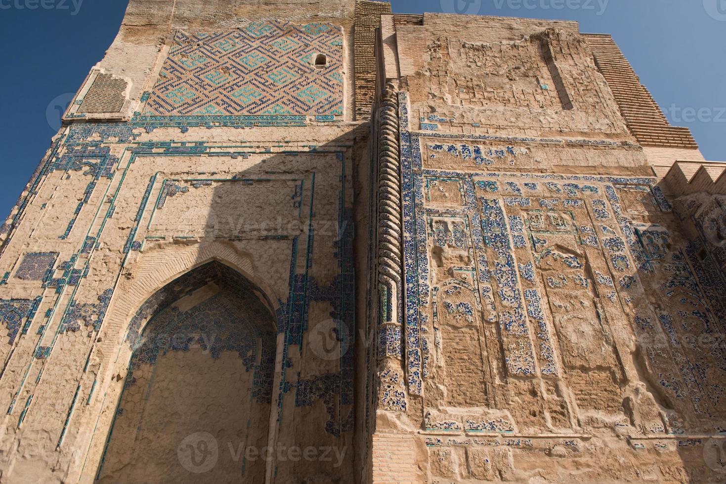 architecture d'asie centrale. grand portail ak-saray - palais blanc d'amir timur, ouzbékistan, shahrisabz. architecture ancienne d'asie centrale photo
