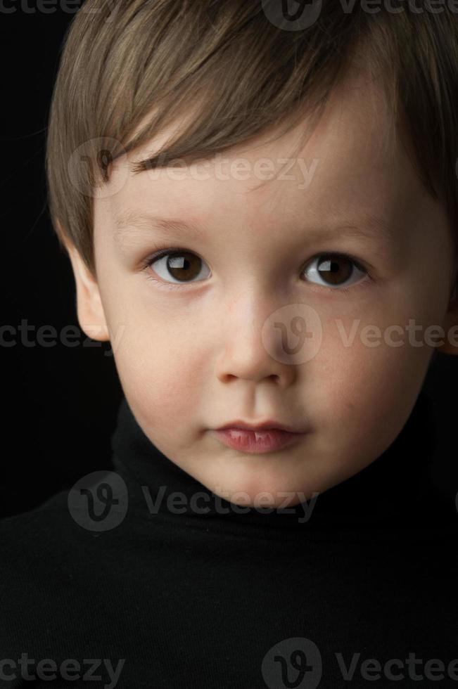 portrait d'un petit garçon photo