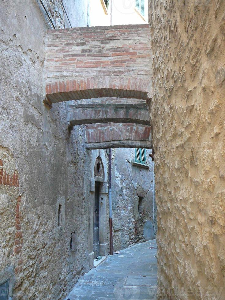 vue sur la ville de rapolano terme photo