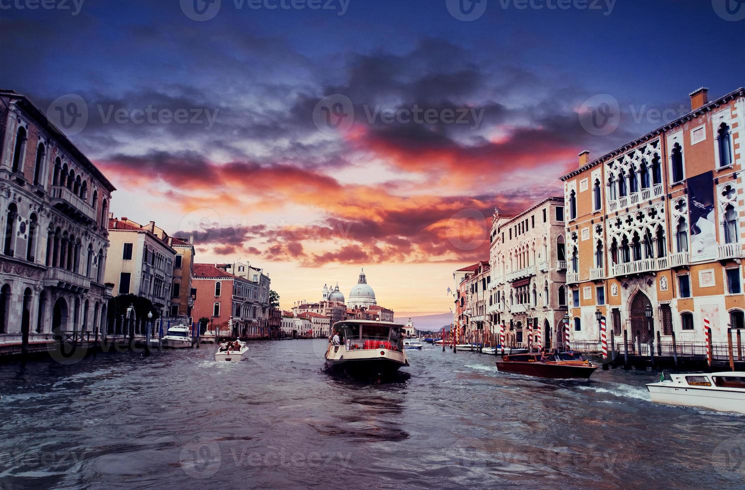 le paysage urbain de venise est un touriste très célèbre photo