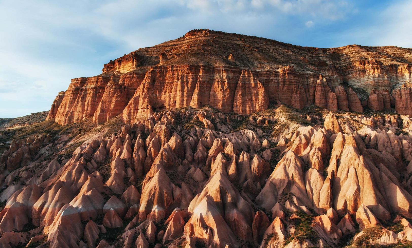 magnifique coucher de soleil sur la cappadoce. dinde. L'Europe  photo