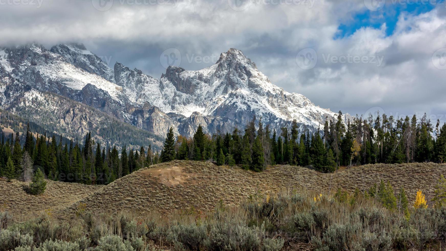 vue panoramique sur le parc national de grand teton photo