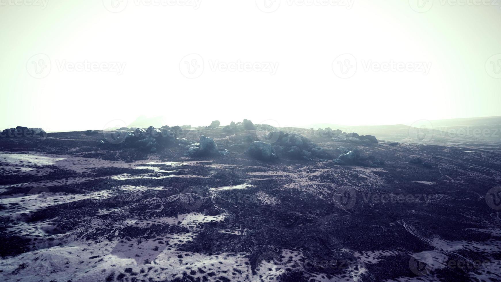 paysage de montagne recouvert de neige et de glace photo