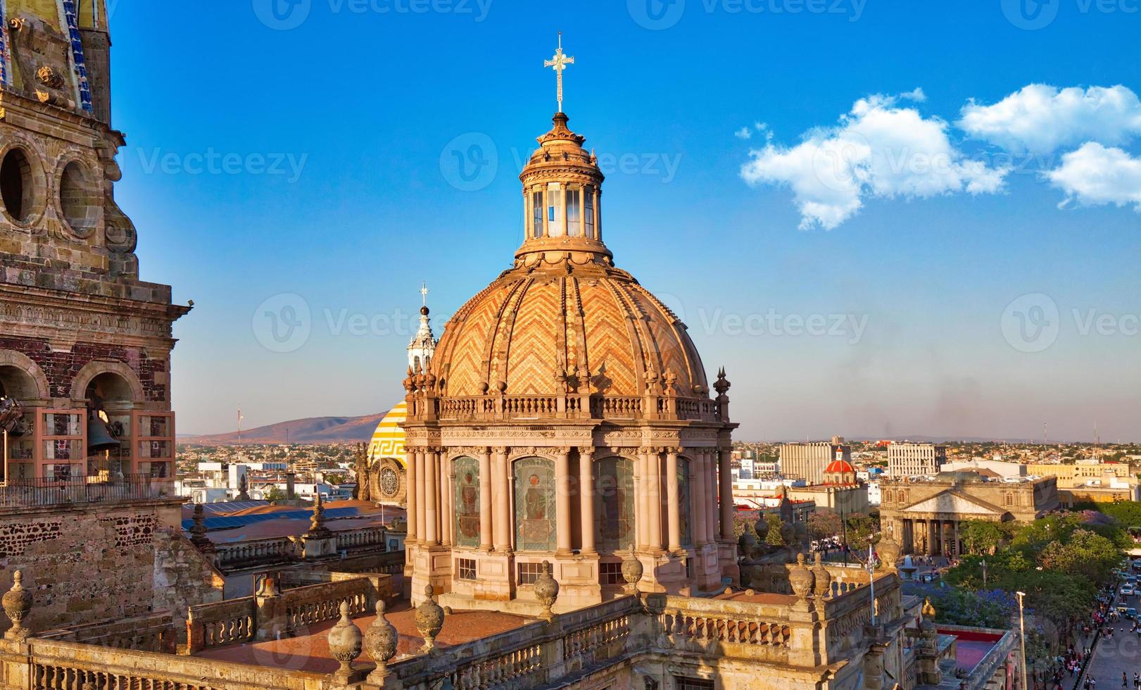 monument cathédrale centrale de guadalajara cathédrale de l'assomption de notre-dame dans le centre-ville historique photo